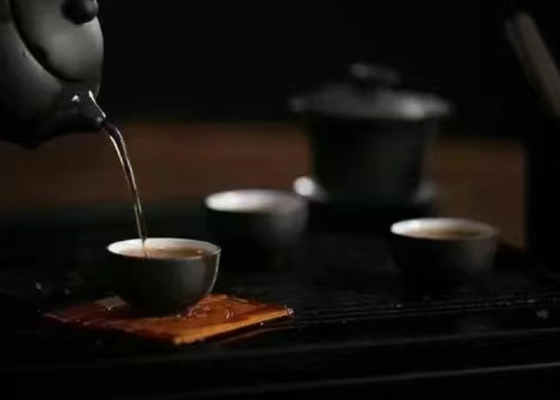 Oolong tea, also known as green tea and semi-fermented tea