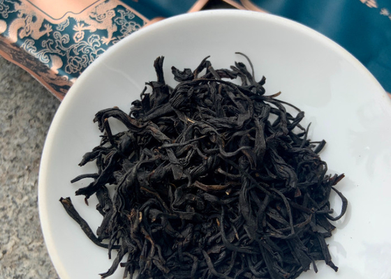 High Temperature Baked Souchong Black Tea Silver Junmei A Bud Or Two