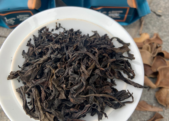 Smoky Lapsang Races Tea with Brewing Temperature 95-100°C and Brewing Time 3-5 Minutes