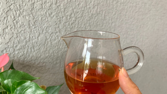 Reddish-brown Lapsang Races Tea 95-100°C Brewing Temperature