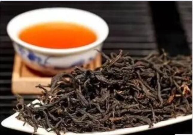 Silver junmei is the tea bud of wild tea, which is picked from the original ecological small species of wild tea at the
